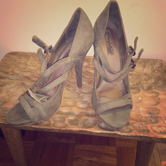 Zara Shoes - Zara Pump